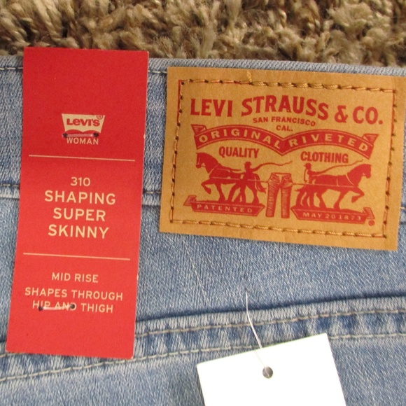 Levi's Jeans Women's 24W Light Wash 310 Shaping Super Skinny Stretch Denim - Picture 5 of 12